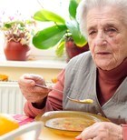 לא רק מרק עוף ושום: תרופות סבתא נגד הצטננות -תמונה